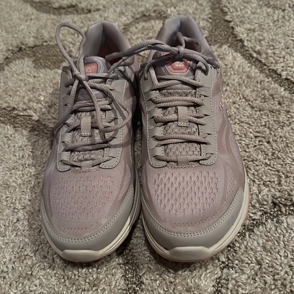 Ryka Devo plus 2 women’s sneakers size 10 M SLVR CLD color - Picture 2 of 12